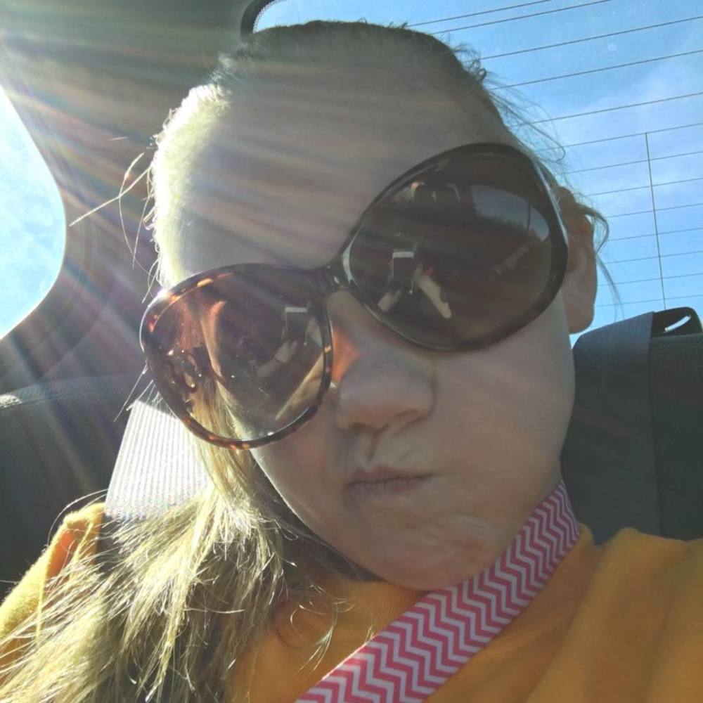 Meet your Posher, Courtney